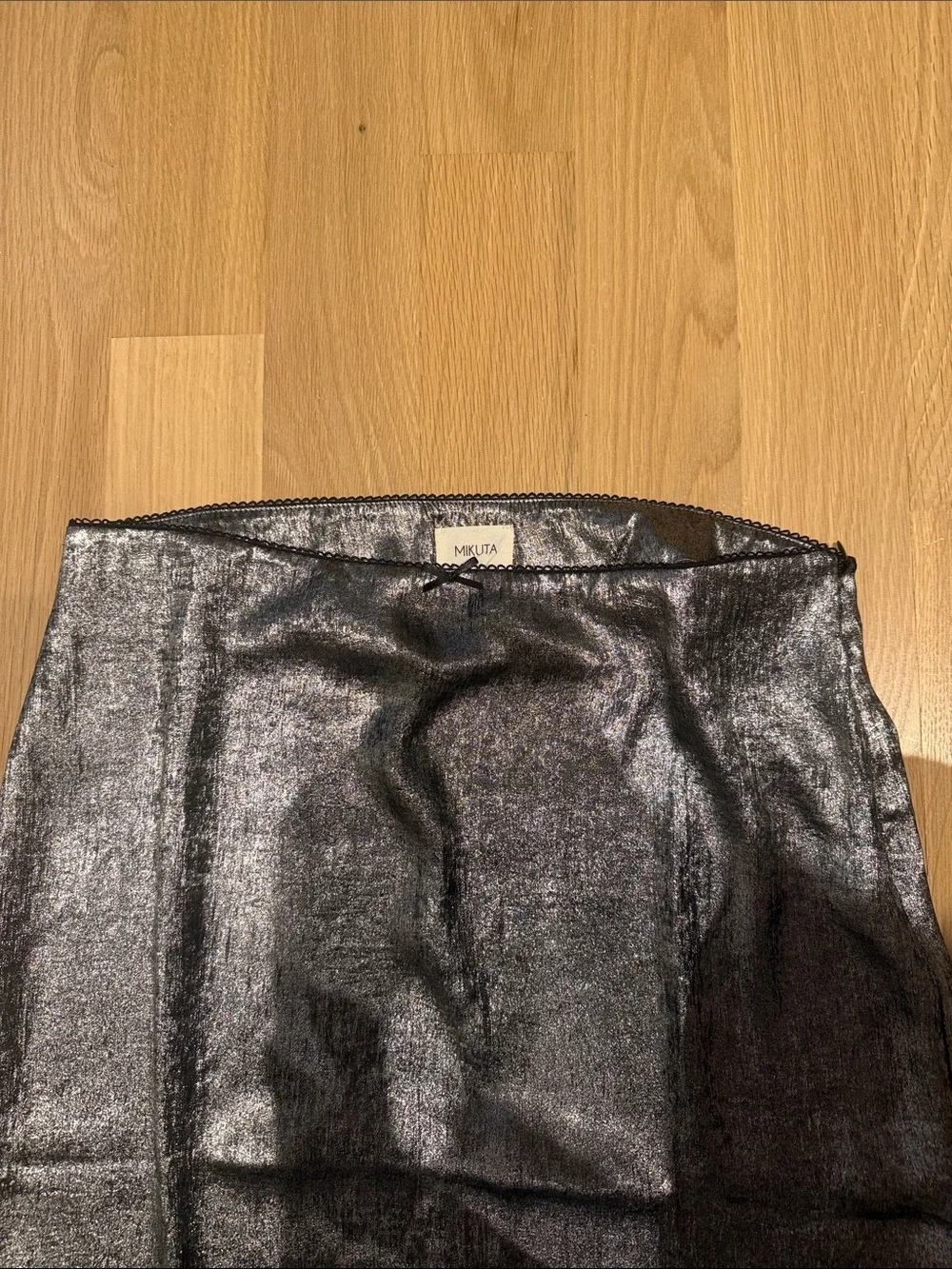 Mikuta Silver skirt - Picture 3 of 6